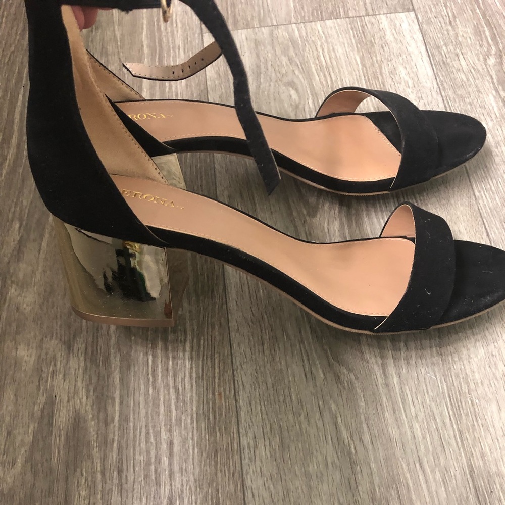 merona black and gold block sandals